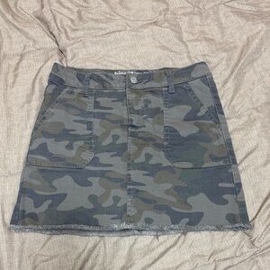 NWOT Hippie Girls Denim Camo Print Mini Skirt Raw Hem 12